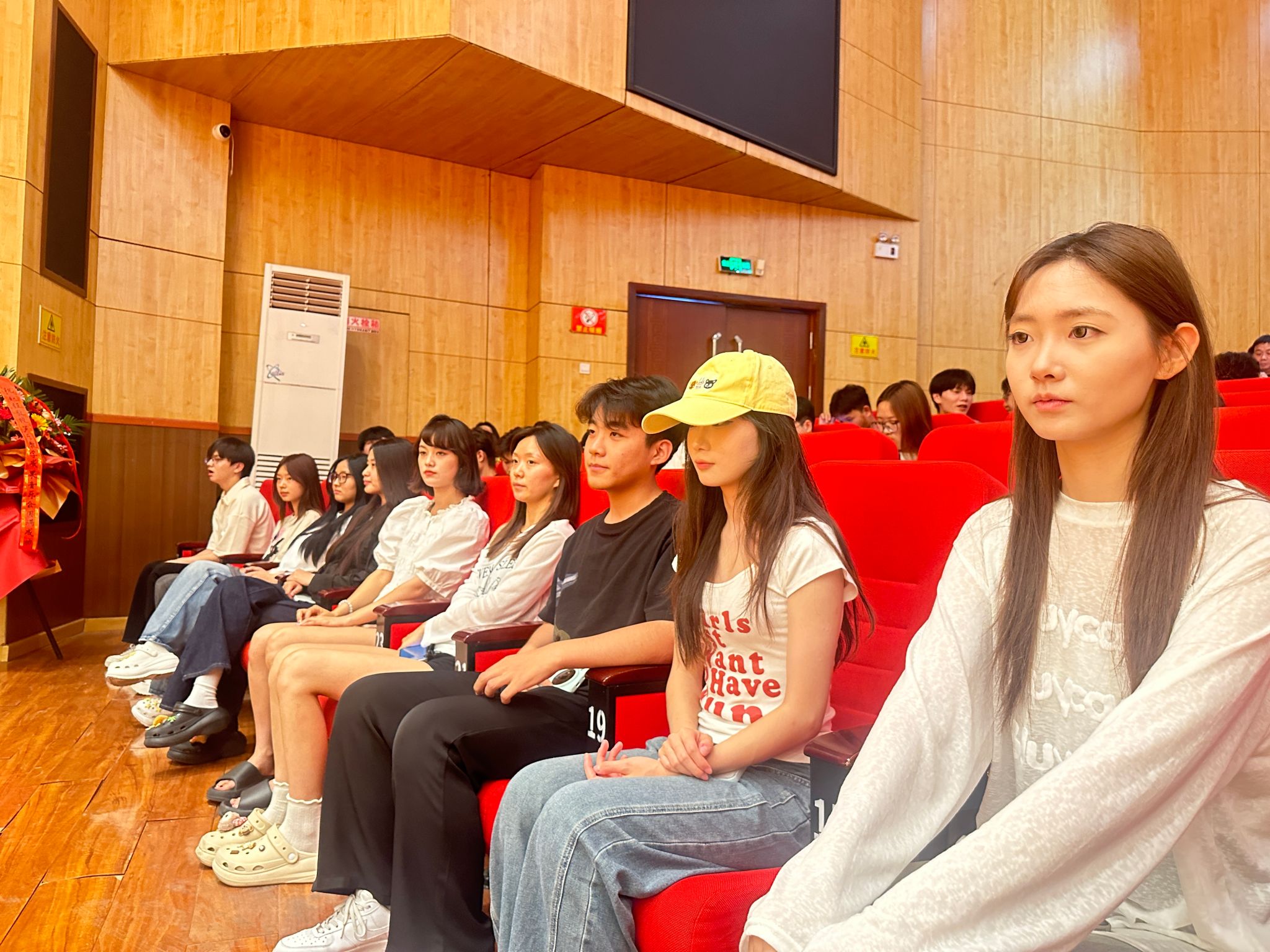 文化交流谱新篇 我院师生参加音乐舞蹈学院成果汇报会