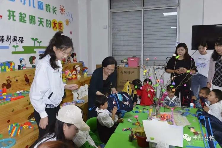 用心呵护 陪伴成长，商洛各级妇联组织在行动——文化艺术交流活动温暖绽放